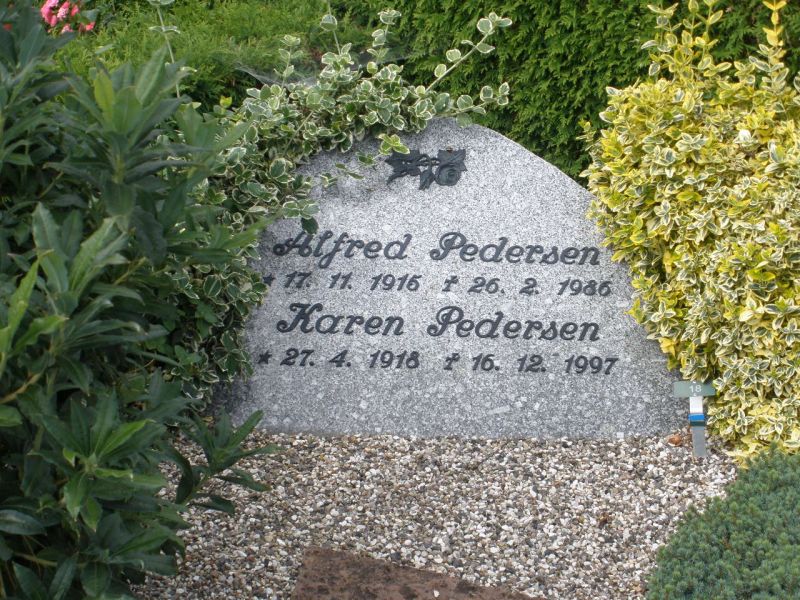 Karen Pedersen.JPG